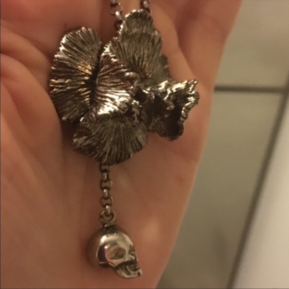 Alexander McQueen Iris and Skull Necklace - Picture 14 of 17